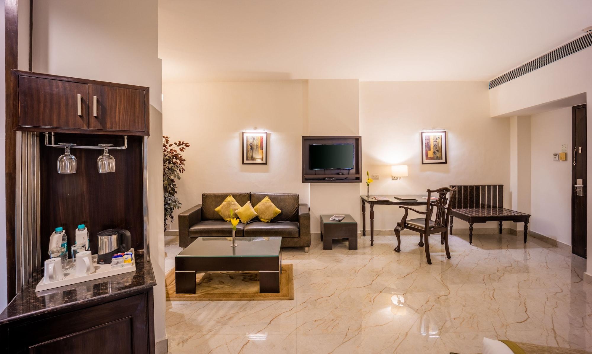 Hotel Shanti Palace Mahipalpur Nueva Delhi Exterior foto